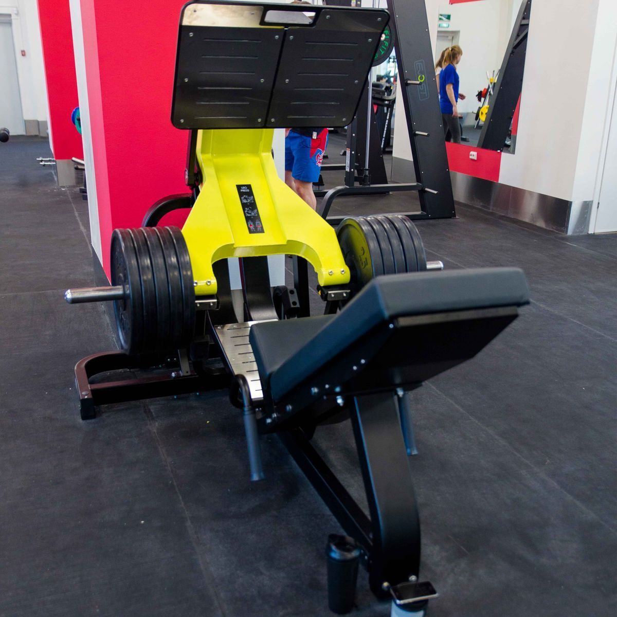 Тренажер на свободных весах DHZ D-950 Жим ногами (Leg Press)